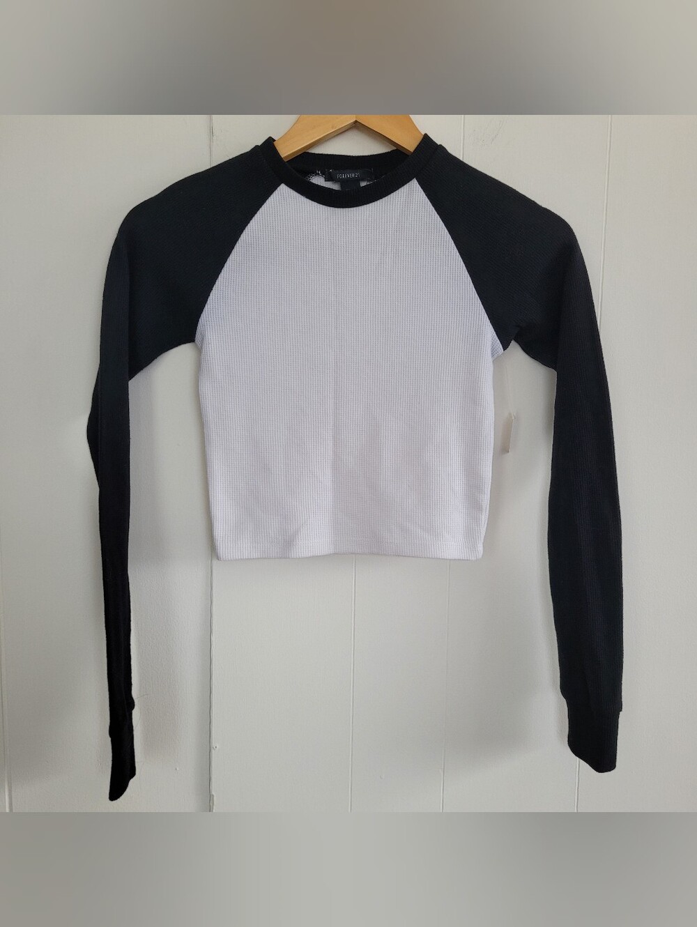 Forever 21 XS Black & White Waffle Knit Crop Top